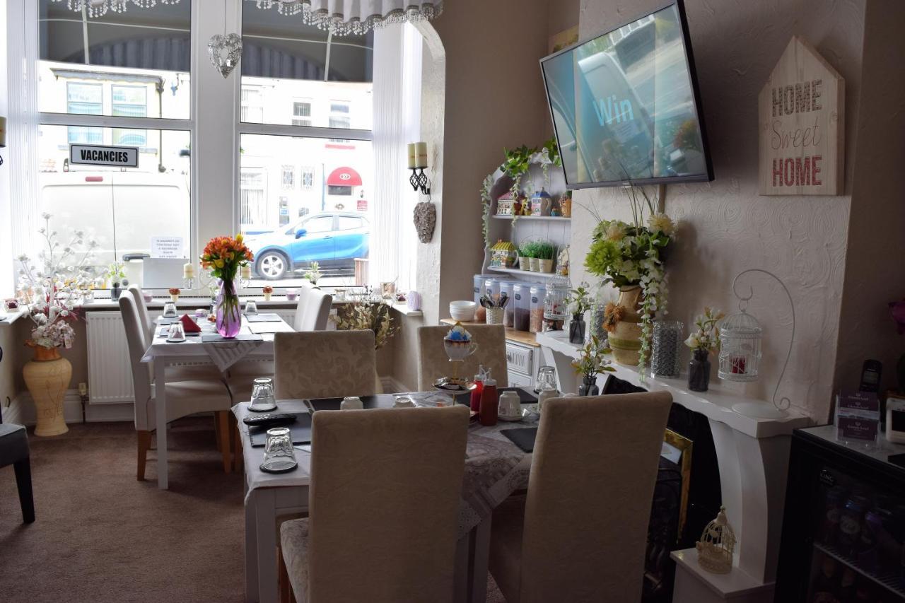 Friends Hotel Blackpool Ngoại thất bức ảnh